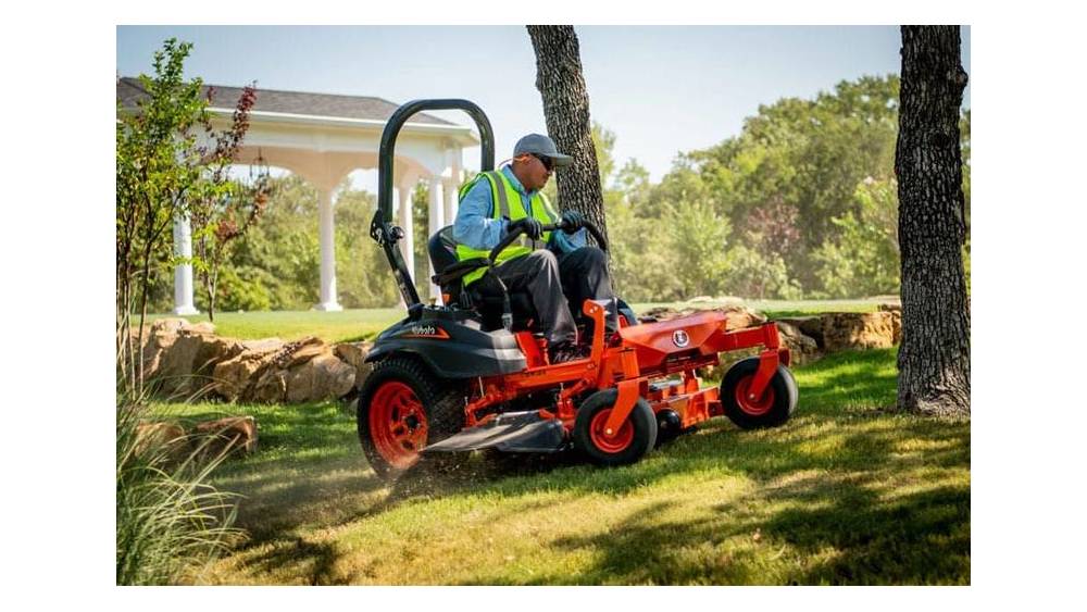 zero turn lawn mower