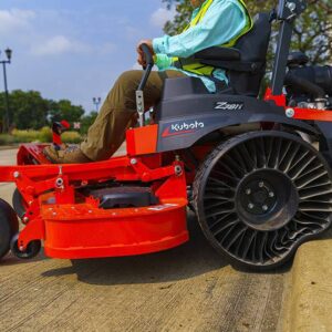 zero turn lawn mower